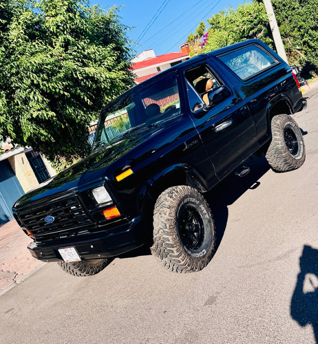 Ford Bronco Xlt 4x4 1982
