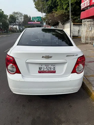 Chevrolet Sonic A 5vel Aa Mt