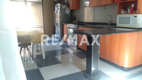 Imagen 3 de 18 de Liliana Martinez Remax Casa En Venta En Urb. Trigal Norte Cd 134343