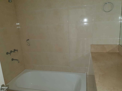 Imagen 5 de 11 de Departamento Dos Dormitorios - En Venta - Barrio General Paz - Torres Miracielos
