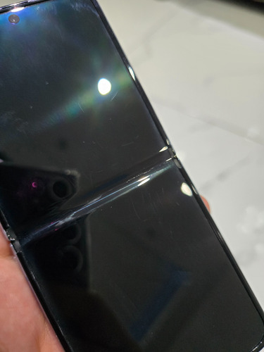 Galaxy Zflip 4 Snapdragon Libre (Usado)