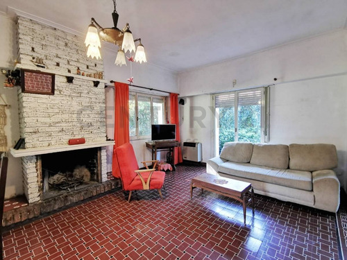 Imagen 4 de 24 de Casa En Venta Sobre Importante Lote De 24 X 70 En Villa Elisa