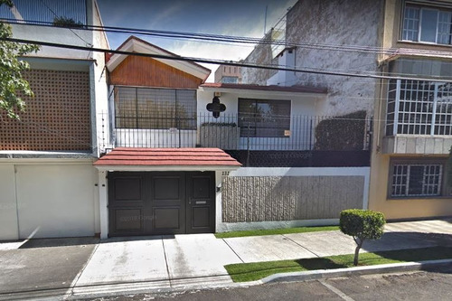 Remate Bancario; Exclusiva Casa En Venta En La Colonia Irrigacion, Miguel Hidalgo!!!!