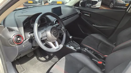 Mazda 2 Sport 2.0 Grand Touring Lx Carbon Edition At