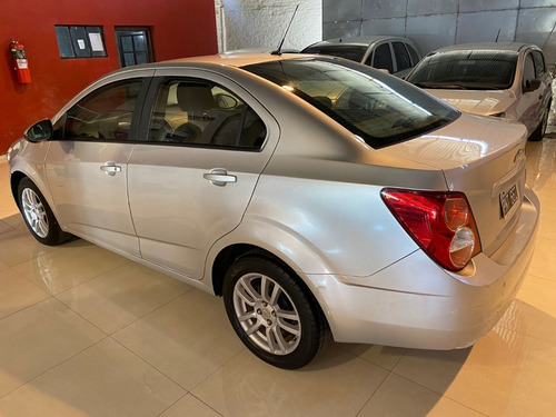 Imagen 5 de 9 de Chevrolet Sonic