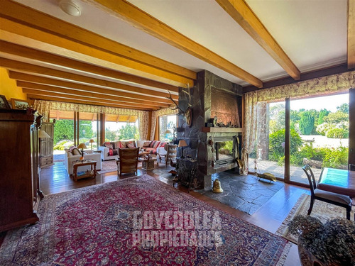 Casa En Venta En Pucón
