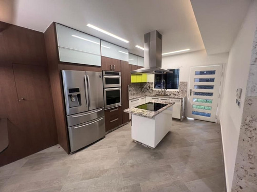 Imagen 3 de 15 de Rivero Bienes Raíces Vende Casa En Urb El Piñal / 04124959888