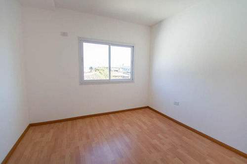 Imagen 26 de 30 de Duplex Tipo Casa Venta -165 Mts 2 Terreno-cochera - Berisso