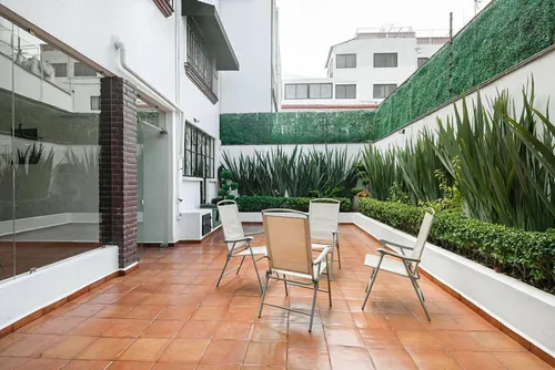 Casa Con Uso De Suelo Para Restaurante En Coyoacán
