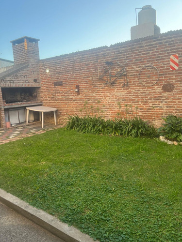 Casa En Venta En Pergamino Con Patio