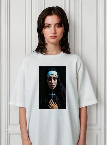 Remera Unisex Monja Aesthetic Estampa Personalizada Algodón