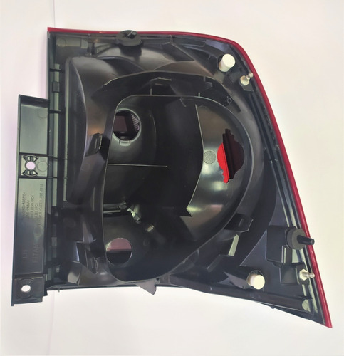 Imagen 3 de 4 de Farol Trasero De Renault Oroch Izquierdo Colocación Gratis