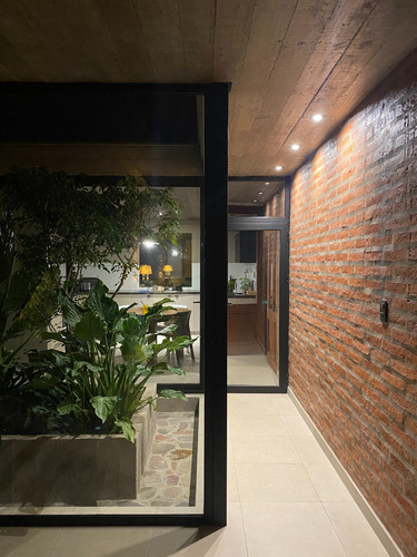 Dueño Vende Casa En Club De Campo La Almona, San Salvador De Jujuy