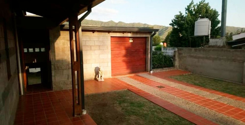 Imagen 4 de 7 de Venta De Amplia Casa C/ Cochera En Bialet Massé