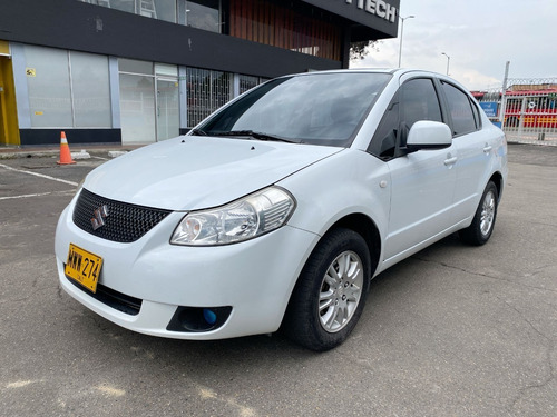 Imagen 1 de 25 de Suzuki Sx4 Glx Sport 2013