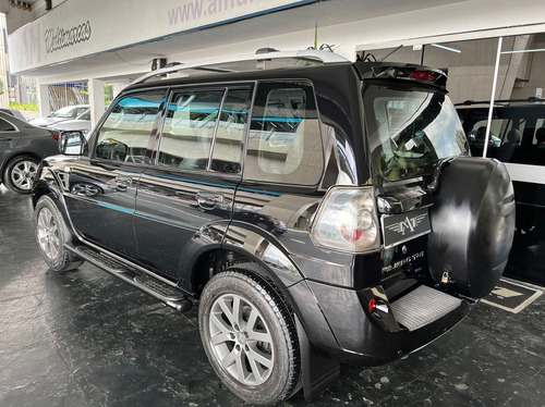Imagem 3 de 10 de Mitsubishi Pajero Tr4 2.0 4x2 16v 140cv 2013