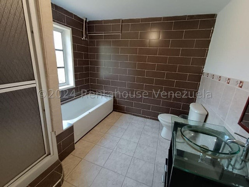 Maria Gonzalez 24-21958 Hermosa Casa Vacacional En Venta Safai Carabobo, Amplio Terreno 5177mt, Piscina, Cancha De Bolas, Cancha De FĂștbol, Casa Para Trabajadores, Caney De 247 M2. Negociable