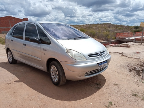 Imagem 3 de 7 de Citroën Xsara Picasso 2002 2.0 Brasil 5p