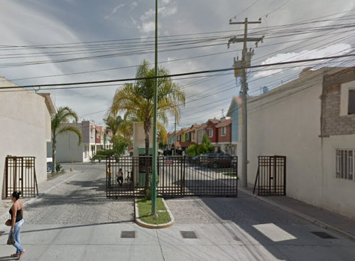 Sk01- Casa En Remate Bancario En Cto. Panama, Panama, San Francisco Del Rincon, Gto. (65% Debajo De Su Valor Comercial, Solo Recurso Propio)