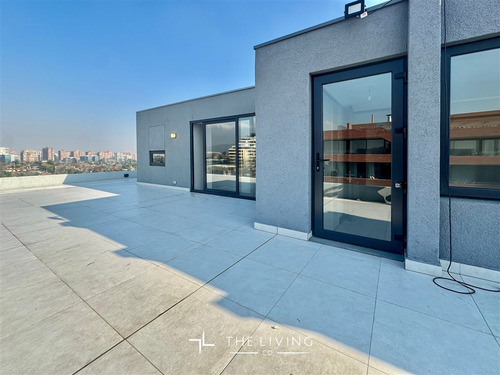 Departamento Penthouse En Venta De 2 Dorm. En Vitacura