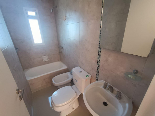 Venta - Departamento - 2 Ambientes - Balcon - Luminoso - Vis