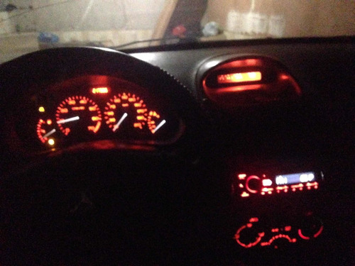 Imagem 15 de 15 de Peugeot 206 2002