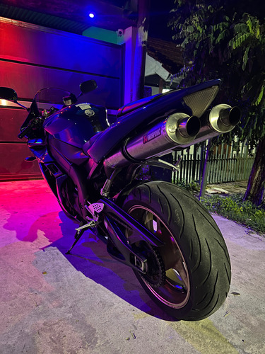 Yamaha R1 2006 Impecable