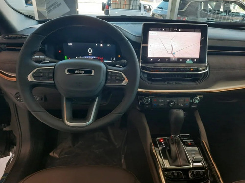 Imagen 7 de 22 de Jeep Commander Limited 1.3 T270 4x2 Nafta Okm 2023