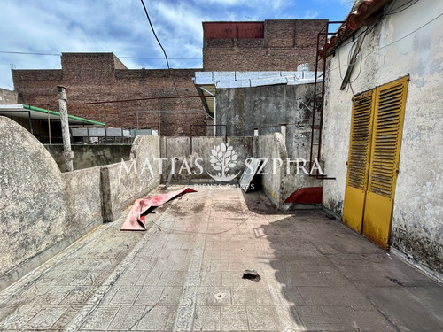 Venta De Casa 4 Ambientes En Mataderos, Capital Federal.