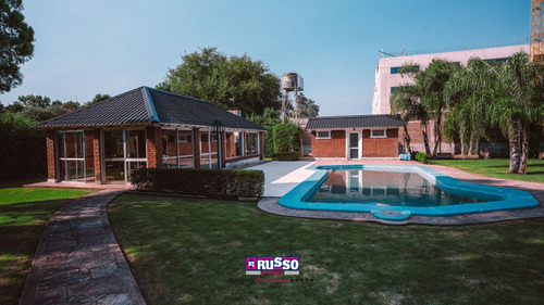 Venta Casaquinta 5 Ambientes Villa Luzuriaga