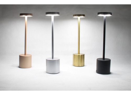 Lámpara De Mesa En Forma De I, 3 Colores, Con Atenuación Con