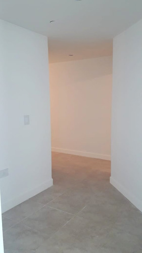 Imagen 24 de 30 de Venta / Oportunidad / Moderno Departamento 3 Amb Con Cochera Frente A Plaza España/ Mar Del Plata