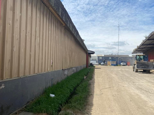 Gran Terreno Con Bodegaje Industrial, Sector Jaime Repullo.