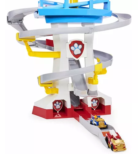 SPIN MASTER Paw Patrol patrulhando torre com uma pista de corrida