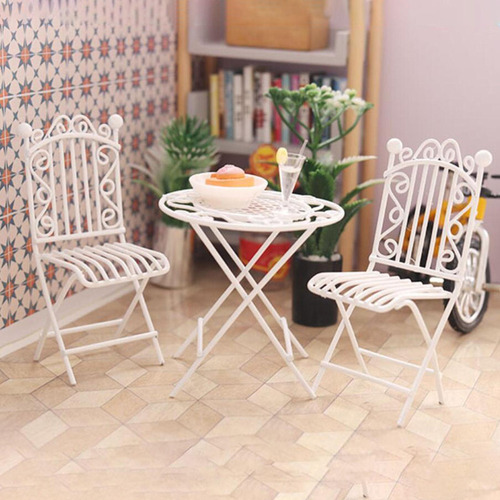 L Juego De Mesa Y Sillas For Casa De Muñecas