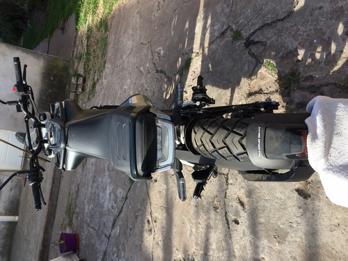 Imagen 6 de 16 de Husqvarna Svartpilen 200