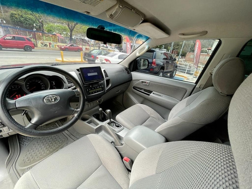 Imagen 7 de 10 de Toyota Hilux Kavak Automatica 4x4