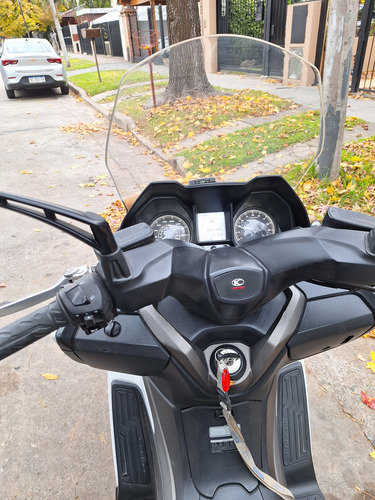 Kymco X-town 250i. Impecable. Incluye Baúl Trasero Y 3 Casco