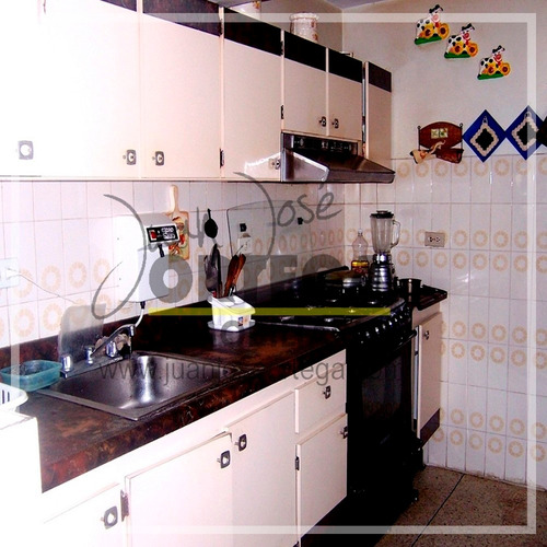 Imagen 9 de 12 de Apartamento En Mérida, Av. Los Próceres, Res La Trinidad.