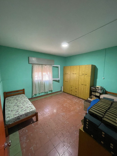 Dueño Vende 2 Casas En Un Mismo Padrón. Muy Próximo Al Centro, Shopping-terminal, Y Centros De Estudio.