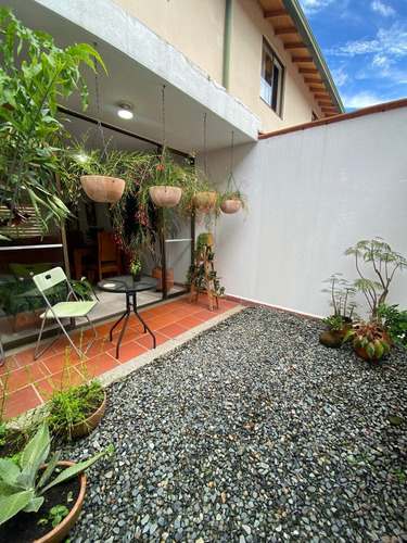 Casa Unifamiliar En Venta En La Ceja (sector Centro Comercial Viva)
