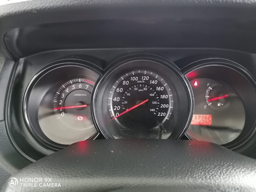 Imagen 6 de 8 de Gf Nissan Tiida Sedan Drive Tm 2017