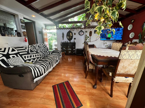 Casa Con Excelente Ubicación Para Uso Comercial, Buin Centro