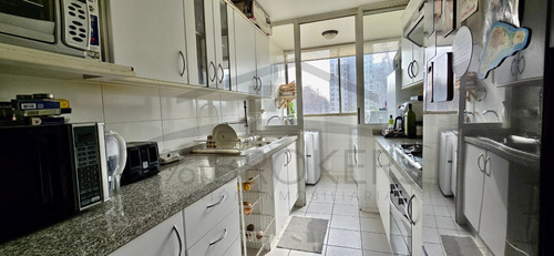 Imperdible Baja Precio. Amplio Y Seguro Depto. En Las Condes