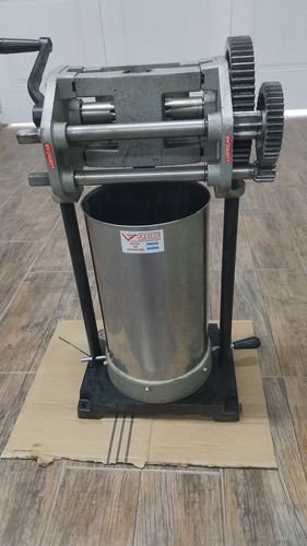 Embutidora Manual Freire 15 Kilos 3 Picos