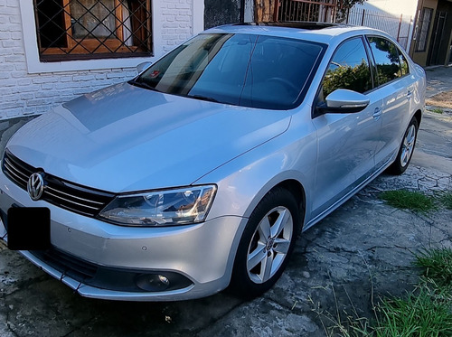 Volkswagen Vento 2.5 Luxury