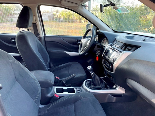 Imagen 8 de 14 de Nissan Np300 Xe Look Pro4x Año 2020