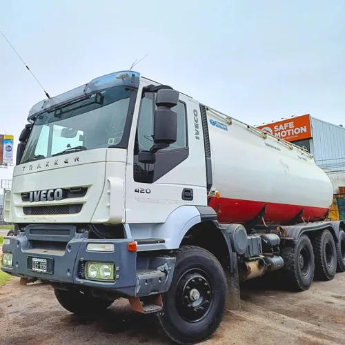 Camion Iveco Trakker 380t42