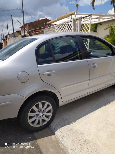 Volkswagen Polo Sedan 1.6 Total Flex 4p 2005