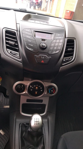 Imagem 9 de 12 de Ford New Fiesta Hatch Se 1.5